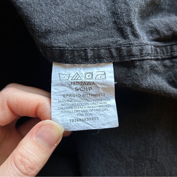 Wrangler Women's Black Denim Shirt - Picture 9 of 9